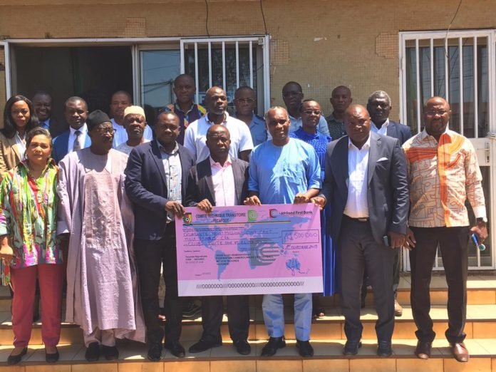  Un appui de 49,5 millions de francs CFA a été remis aux clubs ce vendredi, par le Comité Technique Transitoire (CTT) de la Fédération Camerounaise de Football (Fécafoot).  